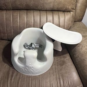 Bumbo baby chair - perfect condition